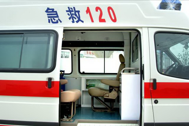 广州出租救护车联系电话