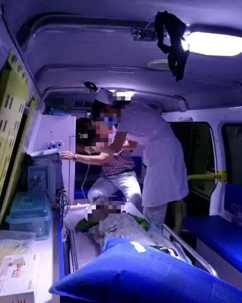 广州租赁私人救护车电话