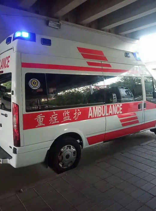 广州出租救护车联系方式
